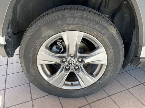 Used 2025 Toyota RAV4 XLE image 31