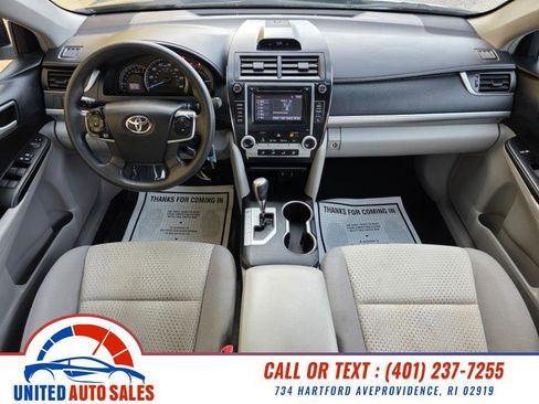 Used 2014 Toyota Camry LE image 14