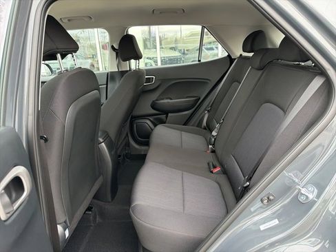 Certified 2025 Hyundai Venue SE image 31