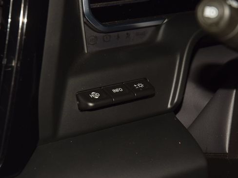 Used 2024 GMC Sierra 1500 AT4 w/ Technology Package AWD/4WD image 35