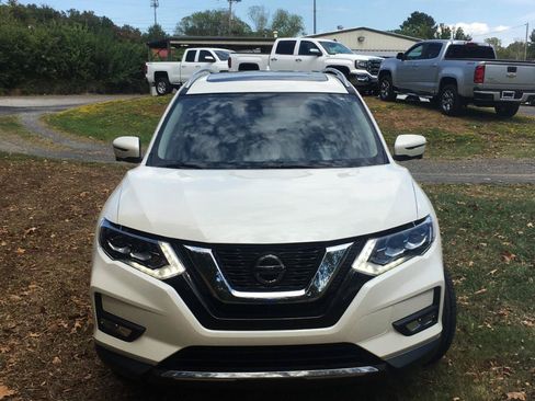 Used 2018 Nissan Rogue SL w/ Premium Package AWD/4WD image 8
