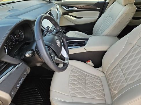 Used 2024 Buick Enclave Avenir w/ Avenir Technology Package AWD/4WD image 14