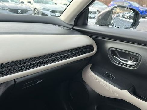 Used 2023 Honda HR-V LX image 19