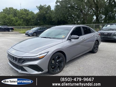 Used 2026 Hyundai Elantra SEL FWD image 1