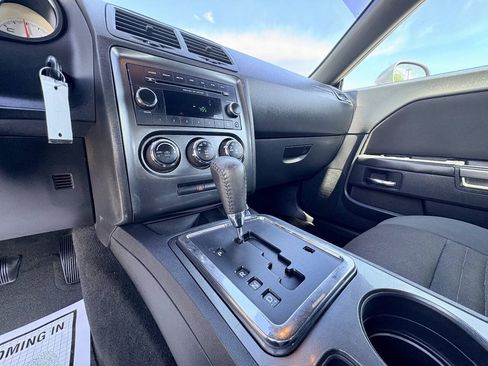 Used 2014 Dodge Challenger SXT RWD image 15