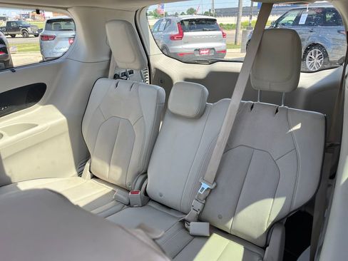 Used 2021 Chrysler Pacifica Limited w/ Premium & Safety Sphere Group AWD/4WD image 30