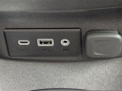 Used 2024 Chevrolet Malibu LT image 32