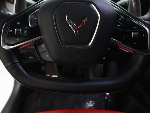 Used 2022 Chevrolet Corvette Stingray Coupe w/ Z51 Performance Package RWD image 18