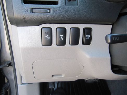 Used 2005 Toyota 4Runner Limited AWD/4WD image 15