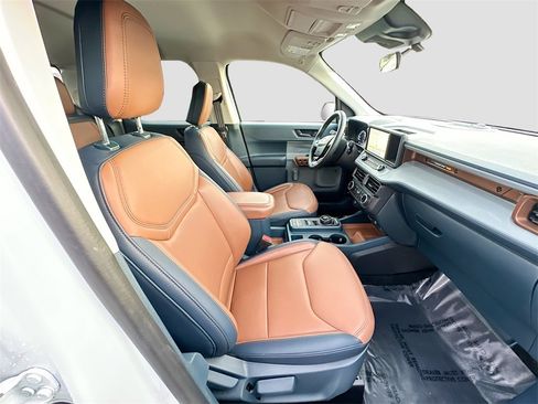 Used 2024 Ford Maverick Lariat image 28