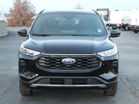 New 2026 Ford Escape ST-Line w/ Tech Pack #1 AWD/4WD image 10