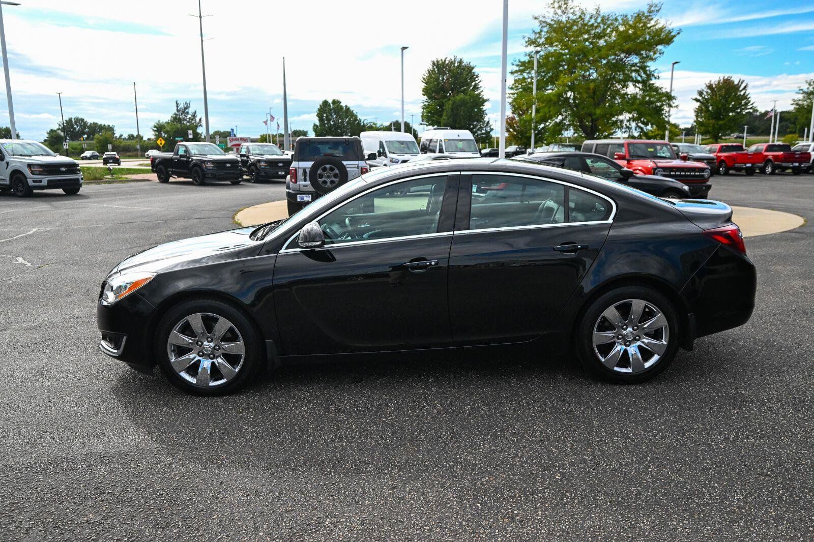 Used 2016 Buick Regal Premium FWD image 8
