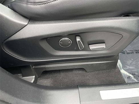 Used 2020 Ford Explorer Limited image 29