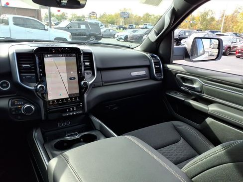 New 2026 RAM 1500 4x4 Crew Cab image 19