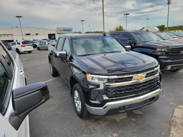 Certified 2023 Chevrolet Silverado 1500 LT AWD/4WD image 2