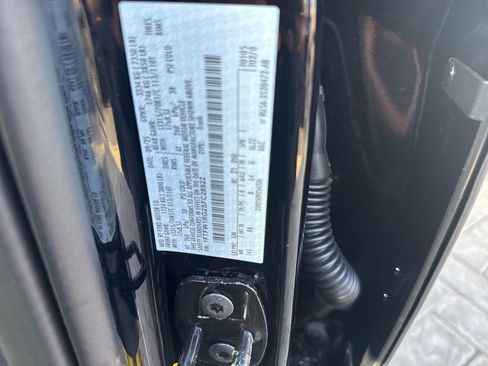 Used 2025 Ford F150 Raptor image 27