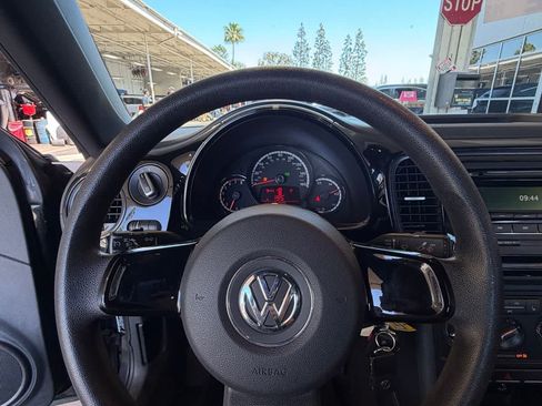 Used 2015 Volkswagen Beetle 1.8T FWD image 16