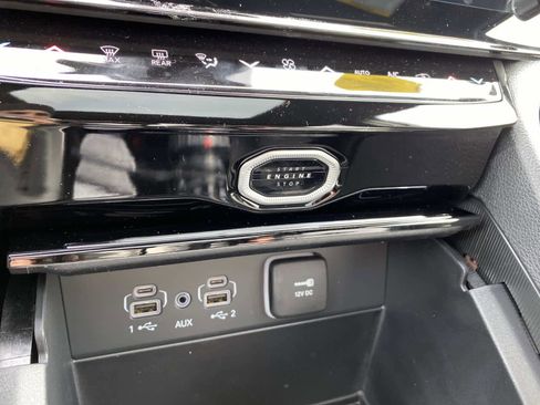 New 2026 Jeep Grand Cherokee Limited image 12