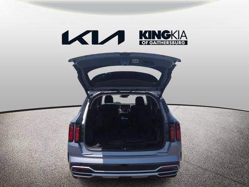 Certified 2021 Kia Sorento EX w/ Panoramic Sunroof Package AWD/4WD image 10