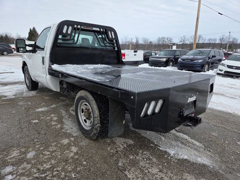 Used 2011 Ford F350 XL w/ Camper Pkg image 6