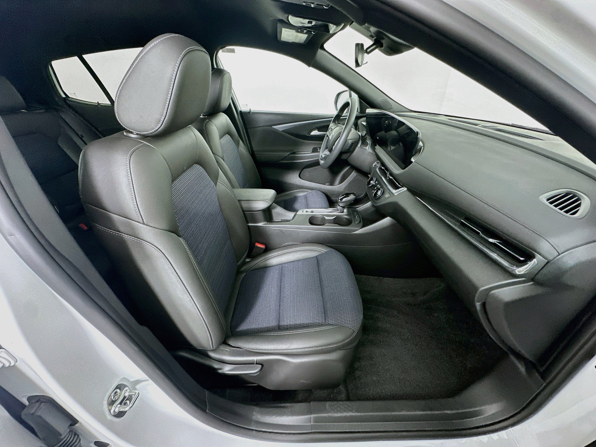 Used 2026 Buick Envista Preferred FWD image 30