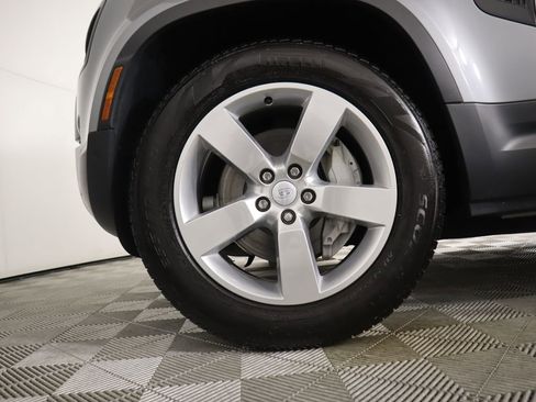 Used 2024 Land Rover Defender 130 S image 31