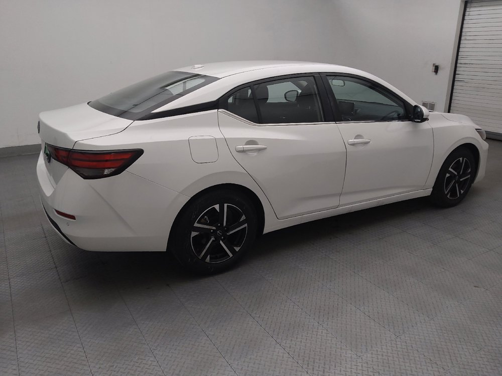 Used 2025 Nissan Sentra SV FWD image 10