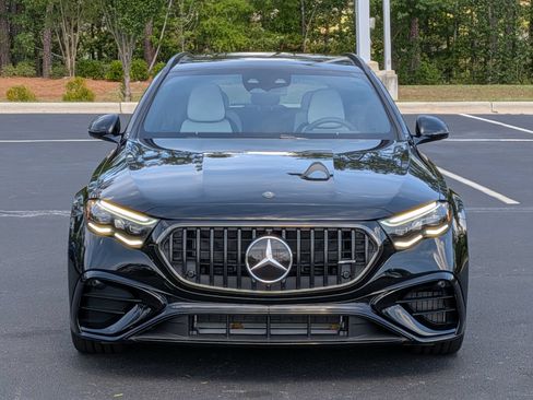 New 2026 Mercedes-Benz E 53 AMG 4MATIC Sedan image 3