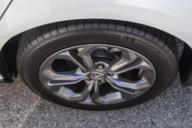 Used 2024 Honda Accord EX image 6