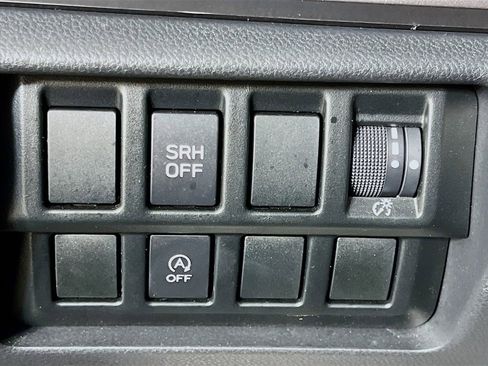 Used 2022 Subaru Forester Premium AWD/4WD image 13