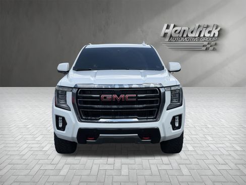 Used 2023 GMC Yukon AT4 w/ AT4 Premium Package AWD/4WD image 3