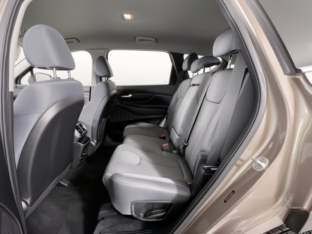 Used 2019 Hyundai Santa Fe SEL FWD image 23
