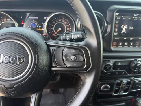 Used 2022 Jeep Wrangler Unlimited Sport AWD/4WD image 5