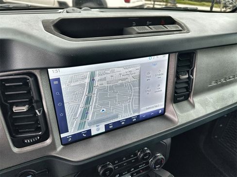 Used 2024 Ford Bronco Outer Banks image 28