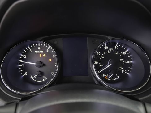 Used 2020 Nissan Rogue SV w/ Sun & Sound Touring Package image 14