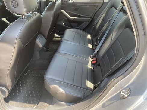Used 2023 Volkswagen Jetta SE FWD image 22
