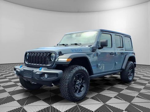 Used 2024 Jeep Wrangler Unlimited AWD/4WD image 22