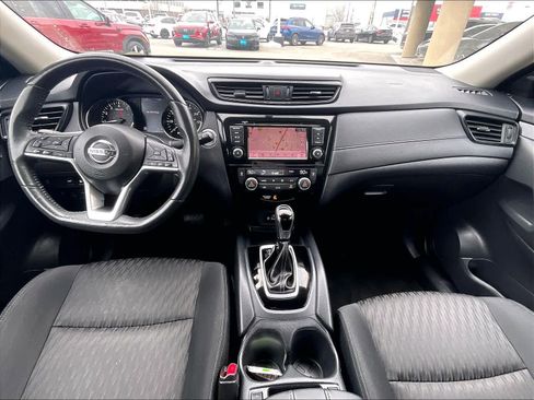 Used 2018 Nissan Rogue SV w/ Premium Package image 21