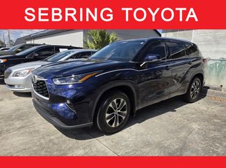 Certified 2021 Toyota Highlander XLE video 1