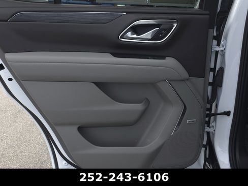 Used 2023 GMC Yukon SLT w/ SLT Premium Package image 62