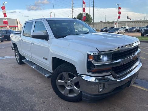 Used 2018 Chevrolet Silverado 1500 LT w/ Texas Edition RWD image 2
