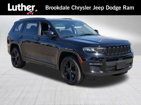 Used 2023 Jeep Grand Cherokee L Limited w/ Black Appearance Package AWD/4WD image 1