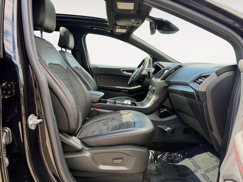 Used 2020 Ford Edge ST-Line w/ Cold Weather Package AWD/4WD image 24