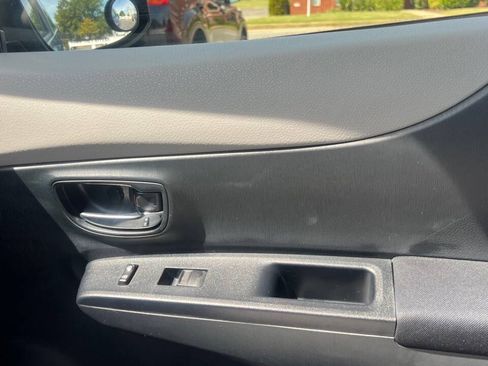 Used 2012 Toyota Yaris LE FWD image 15