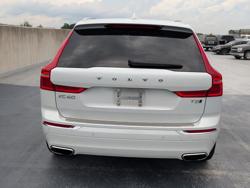 Used 2021 Volvo XC60 T5 Inscription w/ Advanced Package AWD/4WD image 4
