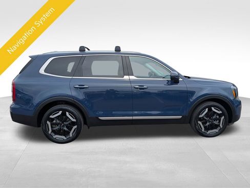 Certified 2025 Kia Telluride S AWD/4WD image 7