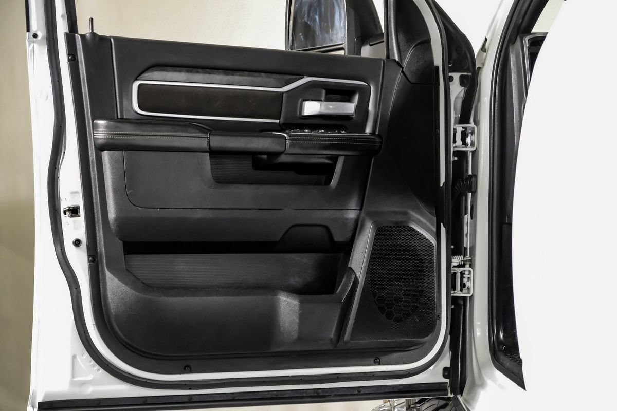 Used 2024 RAM 3500 Big Horn AWD/4WD image 32