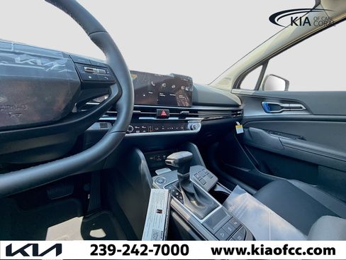 New 2026 Kia Sportage EX image 27