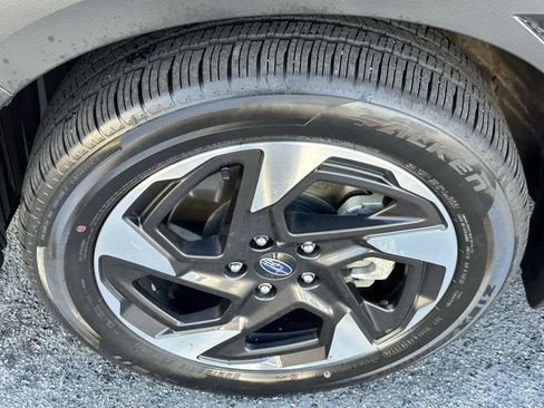 Used 2024 Subaru Crosstrek 2.5i Limited w/ Crosstrek Mirror Package image 24