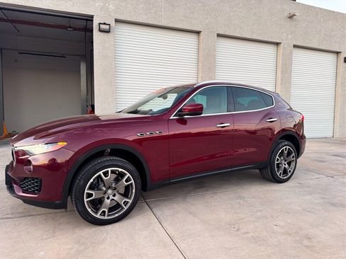 Used 2017 Maserati Levante S AWD/4WD image 53